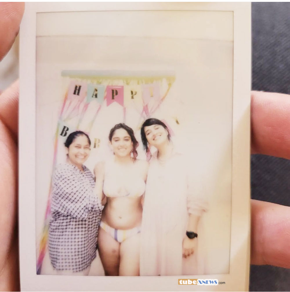 Ira Khan celebrated her birthday and had thrown a pool party in bikini with her friends