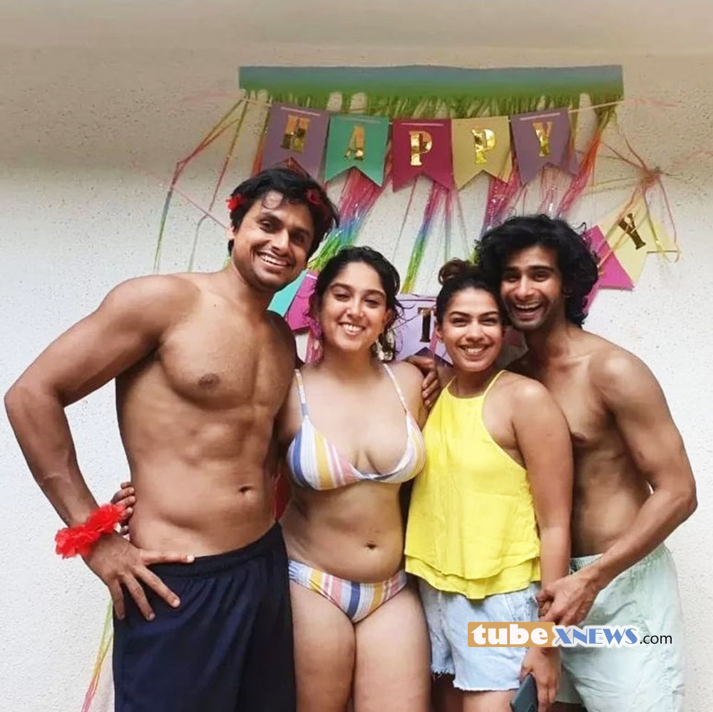 Ira Khan celebrated her birthday and cutting the birthday cake wearing a lovely bikini