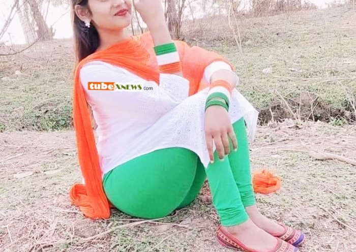 girl wear tricolor suit on 15Aug Independence day celebration